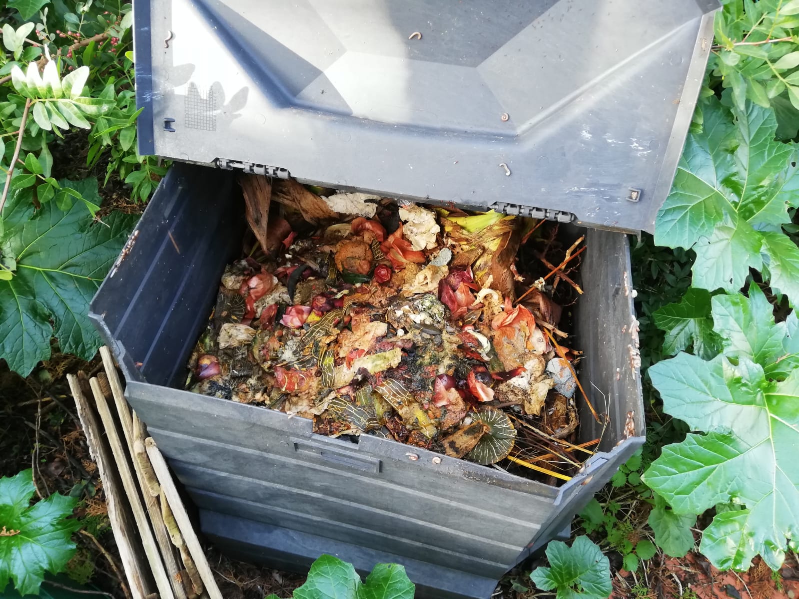 COMPOST